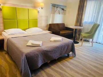 Фото номера Трехместный номер с террасой Отель Hotel Willa Złota г. Карвия 6